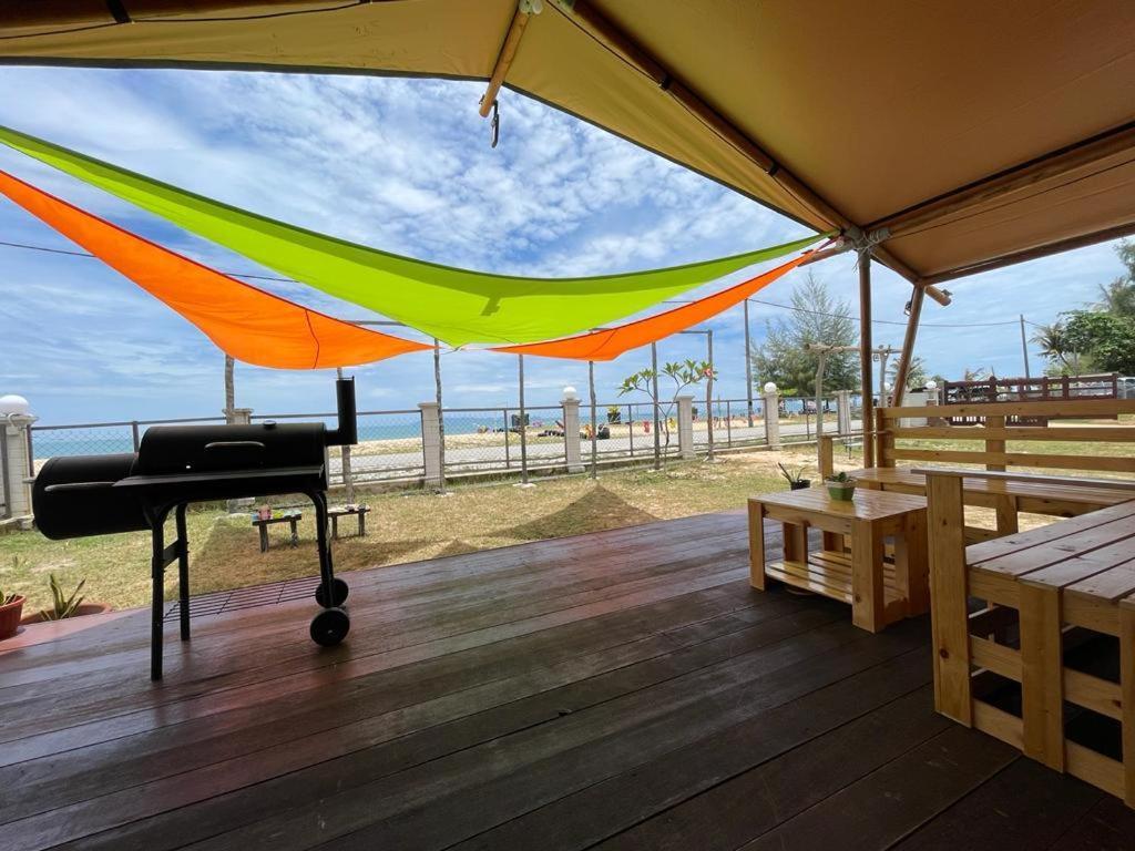 Rembulan Escape - Beachfront Safari Tent Kampung Penarik Eksteriør billede